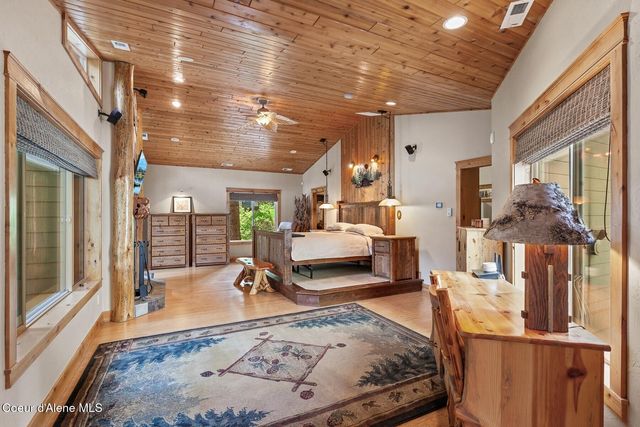 15796 N Shenandoah DR, Hayden, ID 83835