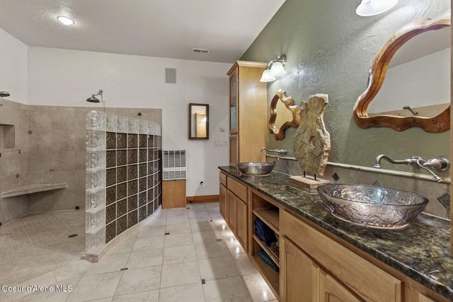 15796 N Shenandoah DR, Hayden, ID 83835