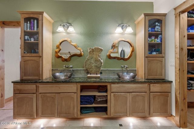 15796 N Shenandoah DR, Hayden, ID 83835