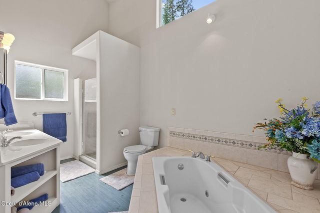 15796 N Shenandoah DR, Hayden, ID 83835