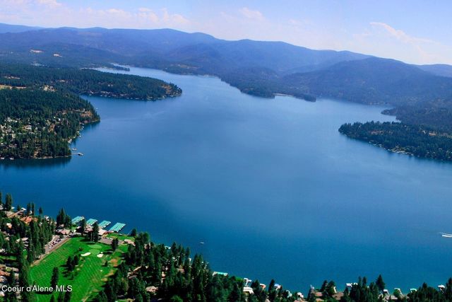15796 N Shenandoah DR, Hayden, ID 83835