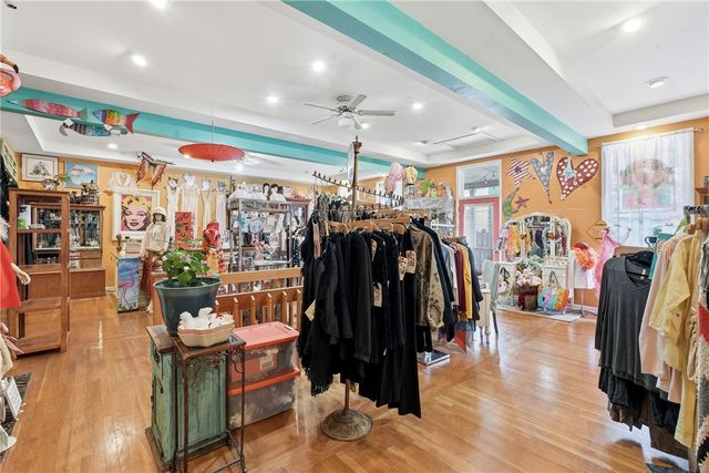 84 Spring Street, Eureka Springs, AR 72632