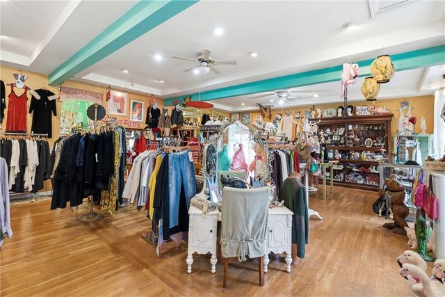 84 Spring Street, Eureka Springs, AR 72632