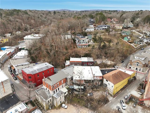 84 Spring Street, Eureka Springs, AR 72632