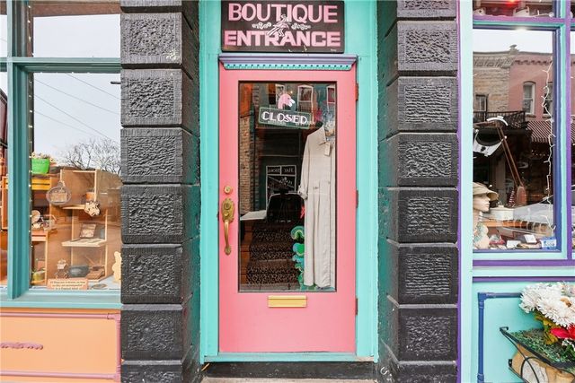 84 Spring Street, Eureka Springs, AR 72632