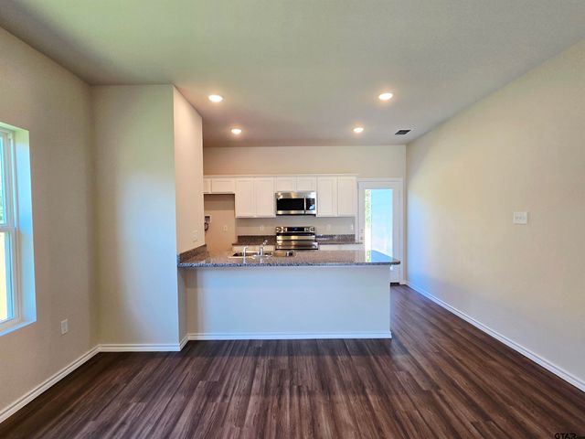 1115 Park Meadows Dr., Whitehouse, TX 75791