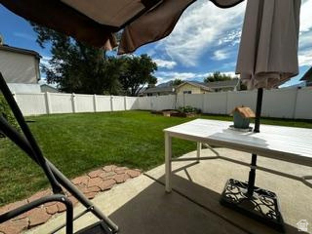 3784 S PARKER DR, Riverdale, UT 84405 — photo 4