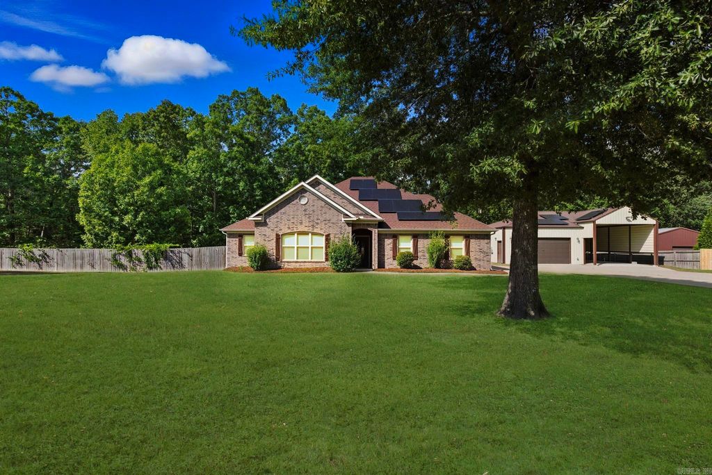 4927 Hickory Nut Ln, Bauxite, AR 72011