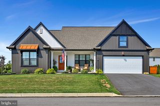 129 PRINCETON PLACE, Lebanon, PA 17042