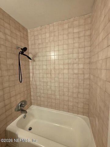 950 MILLARD Court W, Jacksonville, FL 32225