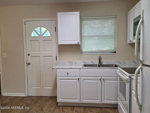 950 MILLARD Court W, Jacksonville, FL 32225