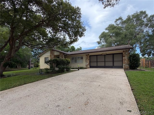 620 Whitney Avenue, Inverness, FL 34452