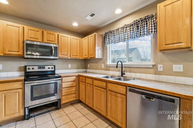 118 Parkland Way, Caldwell, ID 83605