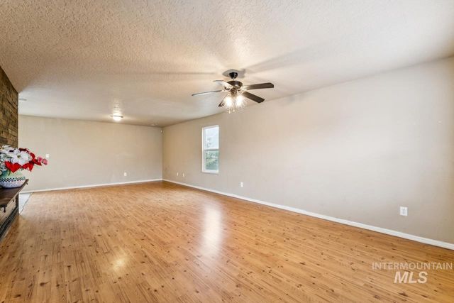 118 Parkland Way, Caldwell, ID 83605