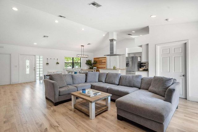 506 Heron Drive, Delray Beach, FL 33444