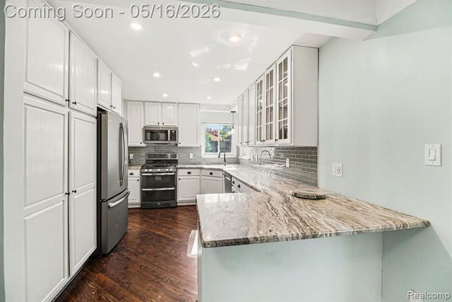 16965 Reedmere Avenue, Beverly Hills, MI 48025
