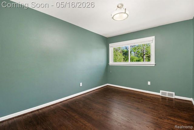 16965 Reedmere Avenue, Beverly Hills, MI 48025