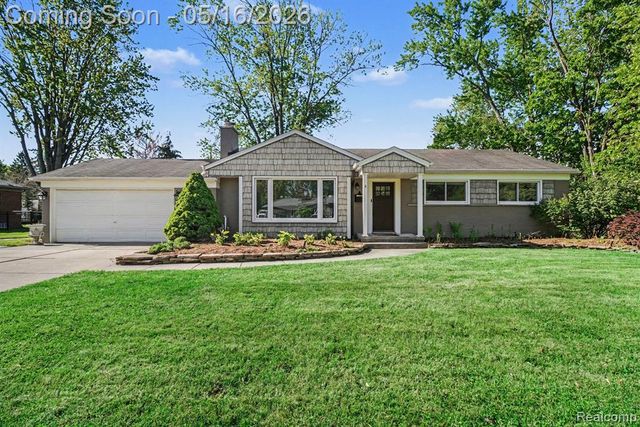 16965 Reedmere Avenue, Beverly Hills, MI 48025
