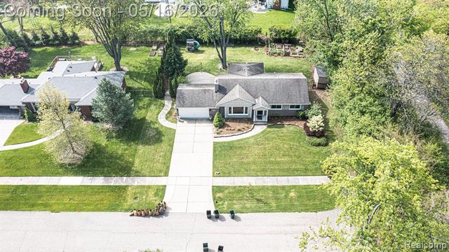 16965 Reedmere Avenue, Beverly Hills, MI 48025