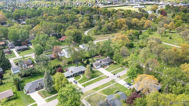 16965 Reedmere Avenue, Beverly Hills, MI 48025