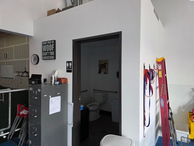 2060 N Commercial Ave Bldg B Ste 101, Pasco, WA 99301