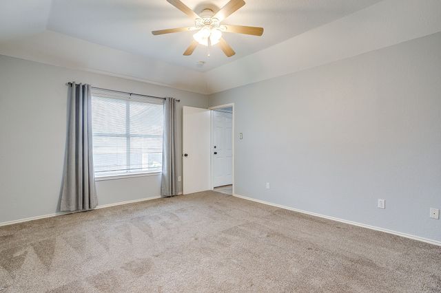 5712 Springtide Drive, Fort Worth, TX 76135