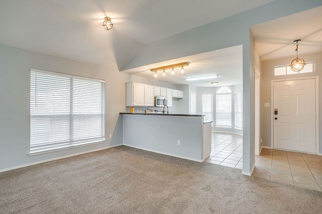 5712 Springtide Drive, Fort Worth, TX 76135