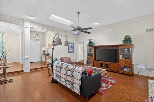 10128 Cimmaron Trail, Dallas, TX 75243