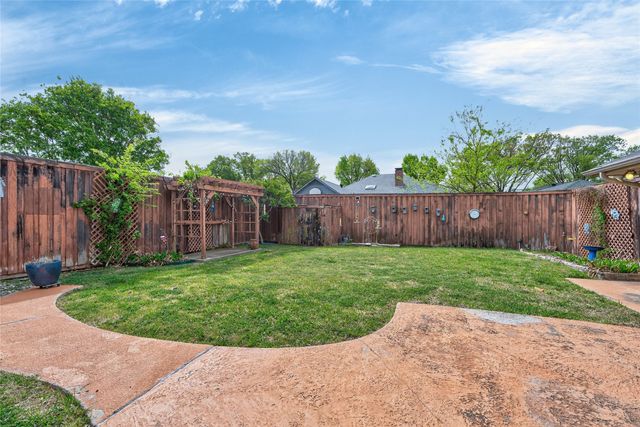 10128 Cimmaron Trail, Dallas, TX 75243