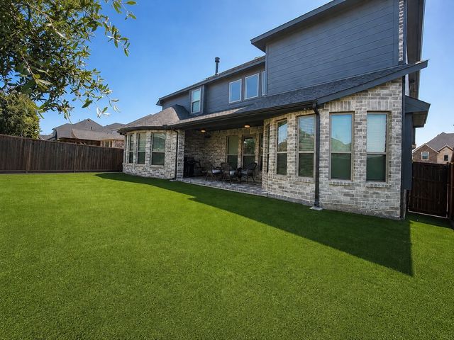 2417 Redbridge Lane, Mckinney, TX 75071