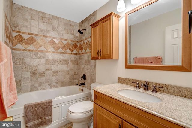 8844 MCGRATH RD, Manassas, VA 20112