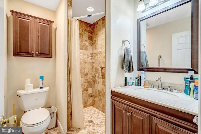 8844 MCGRATH RD, Manassas, VA 20112