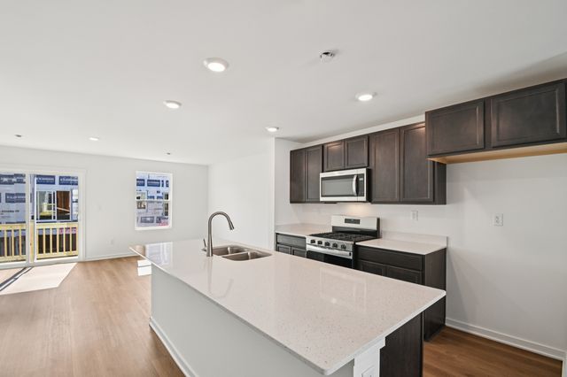 1285 Foxglove Drive, Bartlett, IL 60103