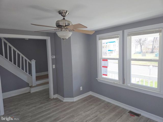 10 HAWTHORNE AVE, Ewing, NJ 08638