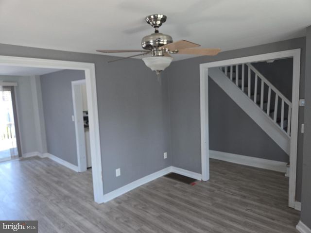 10 HAWTHORNE AVE, Ewing, NJ 08638