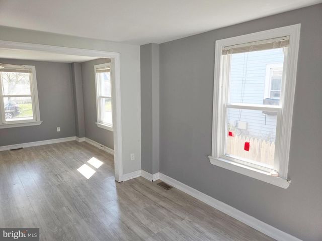 10 HAWTHORNE AVE, Ewing, NJ 08638