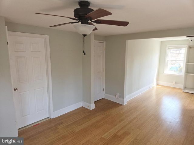 10 HAWTHORNE AVE, Ewing, NJ 08638