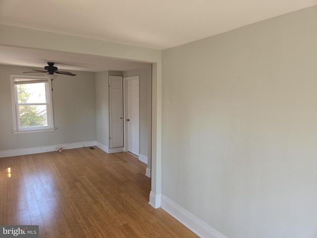 10 HAWTHORNE AVE, Ewing, NJ 08638