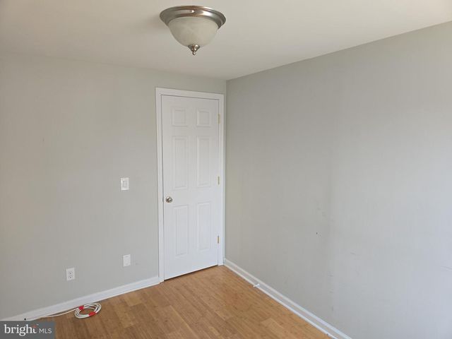 10 HAWTHORNE AVE, Ewing, NJ 08638