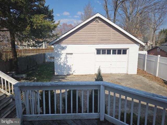 10 HAWTHORNE AVE, Ewing, NJ 08638