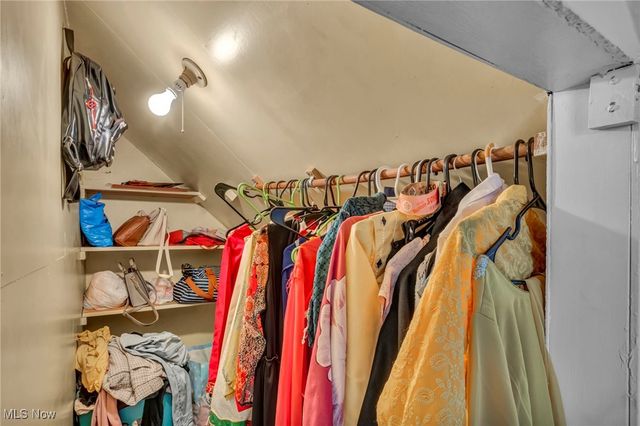 2666 10th Street, Cuyahoga Falls, OH 44221