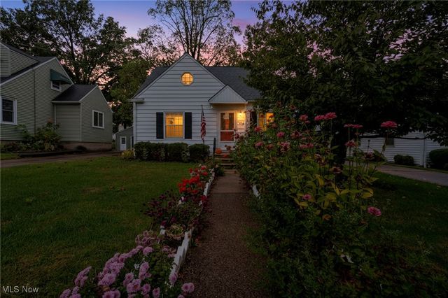 2666 10th Street, Cuyahoga Falls, OH 44221