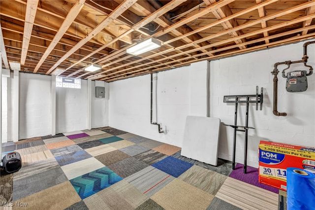 2666 10th Street, Cuyahoga Falls, OH 44221