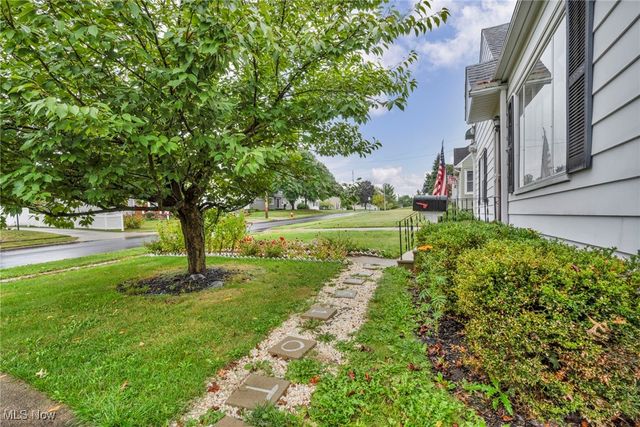 2666 10th Street, Cuyahoga Falls, OH 44221