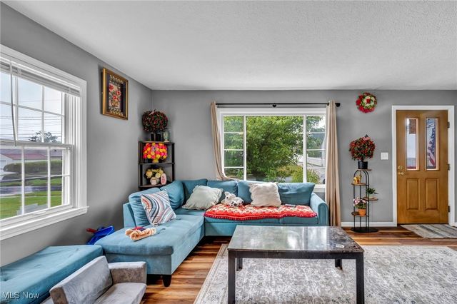 2666 10th Street, Cuyahoga Falls, OH 44221