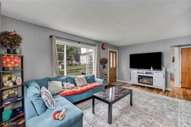 2666 10th Street, Cuyahoga Falls, OH 44221