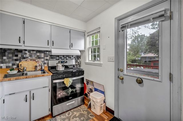 2666 10th Street, Cuyahoga Falls, OH 44221