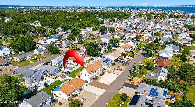 190 Pinewood Road, Toms River, NJ 08753