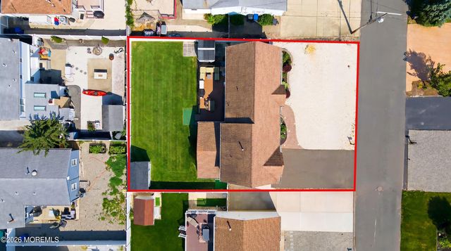 190 Pinewood Road, Toms River, NJ 08753