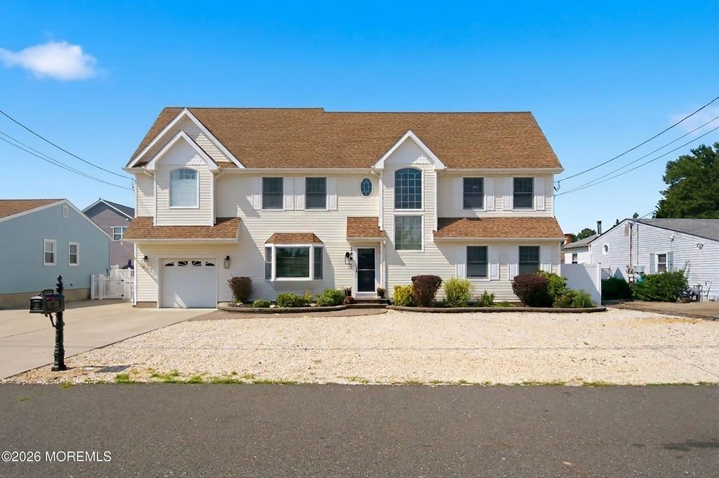 190 Pinewood Road, Toms River, NJ 08753